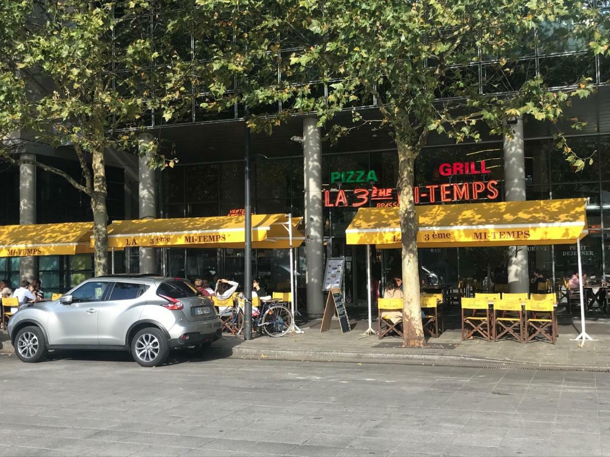 F2 Paris 10Eme Gare Du Nord - Stade De France - Parking Saint-Denis  Eksteriør bilde